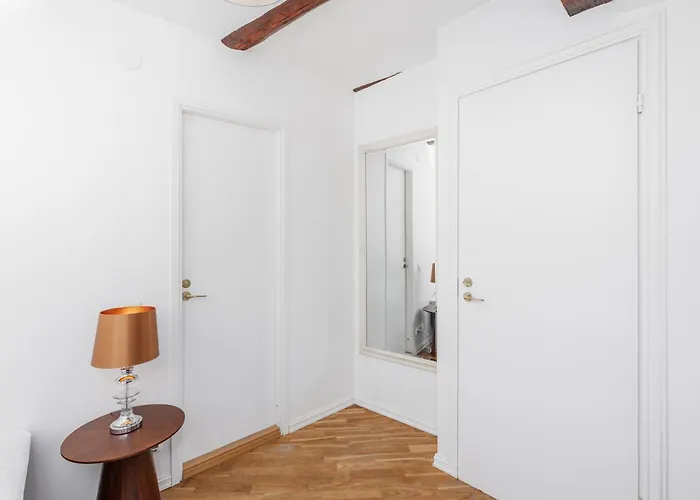 Airhome - Travel Soul * タリン